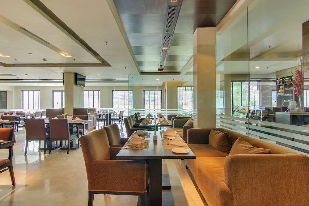 Hotel Vibe By The Lalit Traveller Faridabad Exterior foto