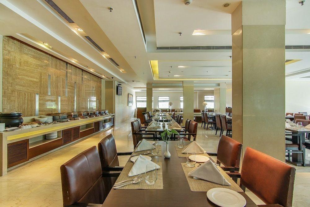 Hotel Vibe By The Lalit Traveller Faridabad Exterior foto