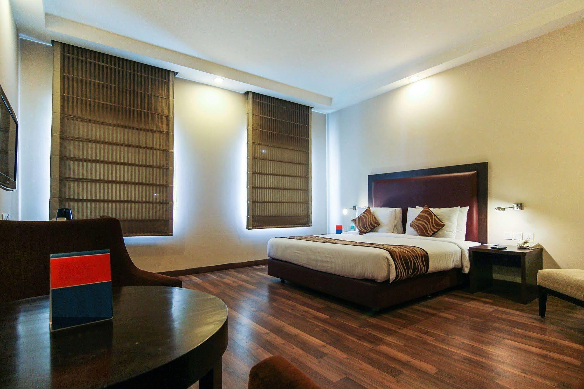 Hotel Vibe By The Lalit Traveller Faridabad Exterior foto