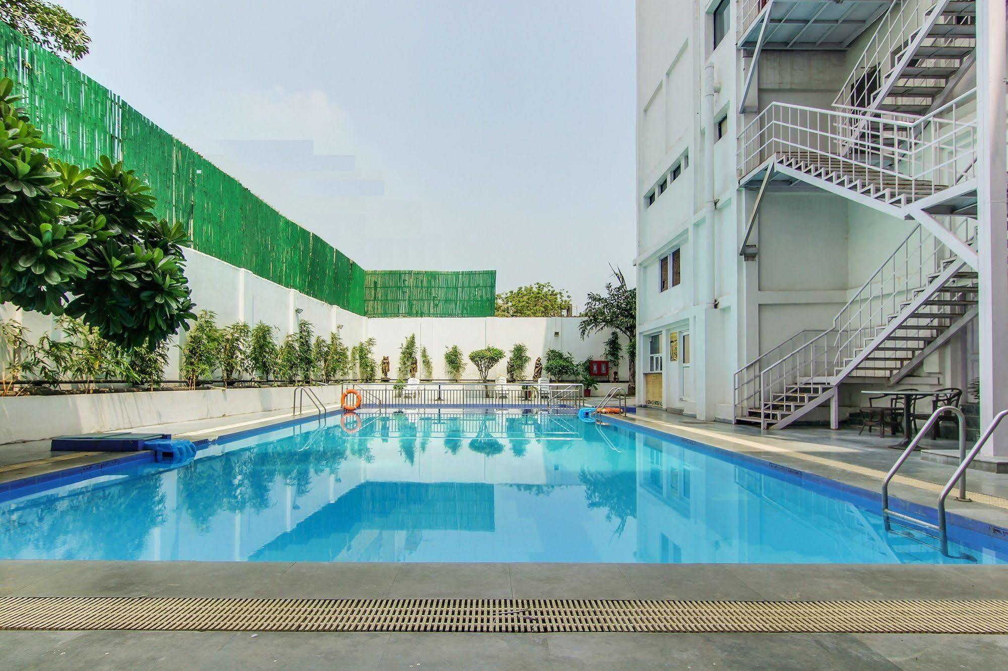 Hotel Vibe By The Lalit Traveller Faridabad Exterior foto