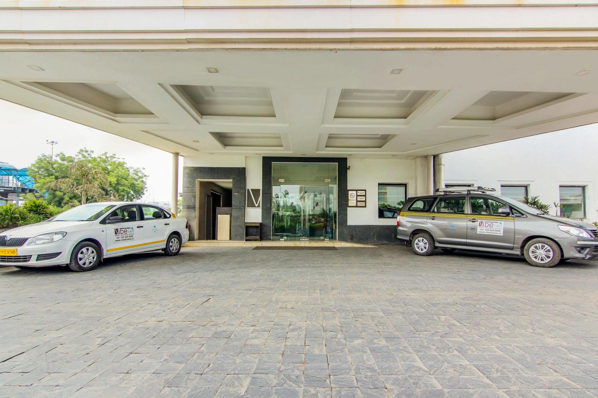 Hotel Vibe By The Lalit Traveller Faridabad Exterior foto